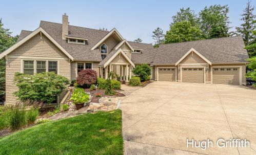 2041 Tall Pne Dr, Grand Rapids MI exterior