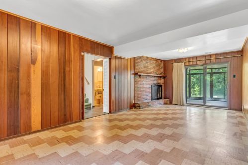 699 Fruithurst Dr, Pittsburgh PA 15228-2534 exterior