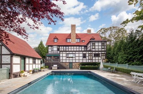 533 Bellevue Ave, Middletown, RI 02840-4248