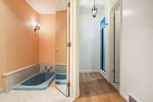 213 Harwick Dr, Pittsburgh PA  15235-5331 exterior