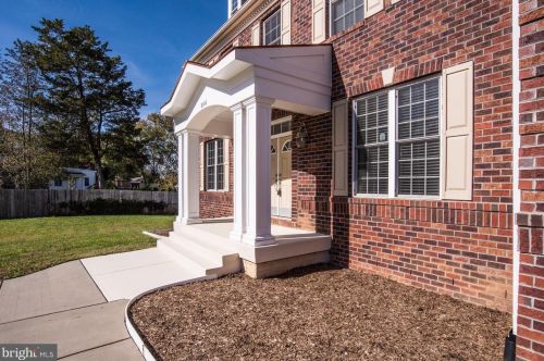 8106 Ashton St, Alexandria VA 22309-1345 exterior