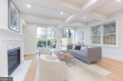 803 Cameron St, Alexandria VA  22314-2410 exterior