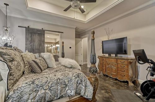 12122 Hawthorne Dr, Montgomery TX 77356-5449 exterior