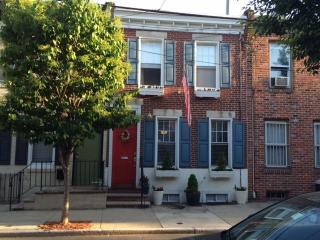 2224 Montrose St, Philadelphia PA  19146-2530 exterior