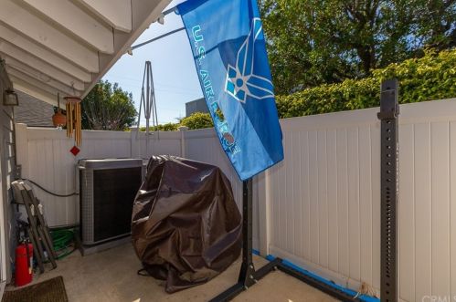 1042 Walnut St, Tustin CA 92780-4642 exterior