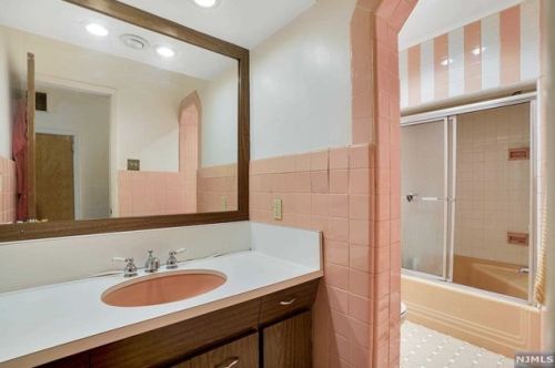 119 Hauxhurst Ave, Union City NJ 07086-6838 exterior