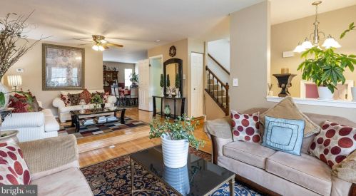 15 Hunters Gate Ct, Silver Spring MD 20904-1827 exterior