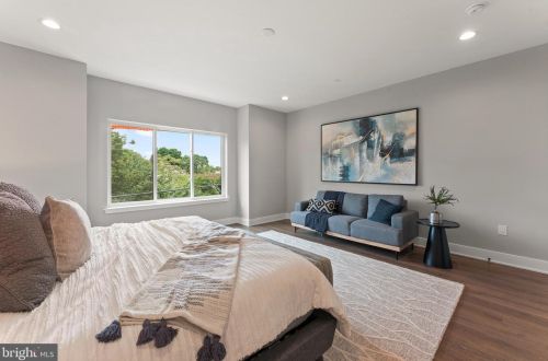 429 Lemonte St, Philadelphia PA 19128-4534 exterior