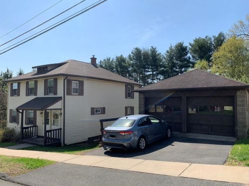 62 Whiton St, Windsor Locks, CT 06096-1815