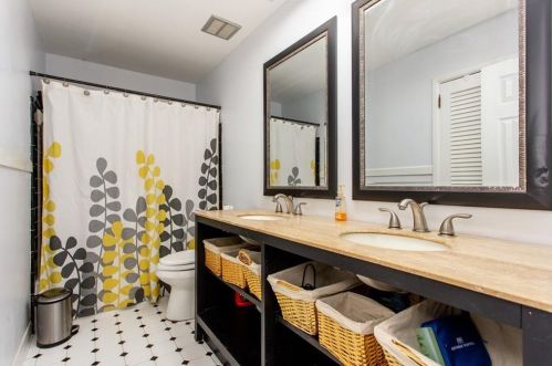 4596 Kingsgate Dr, Atlanta GA 30338-5933 exterior