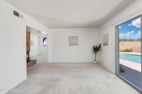 1401 Brown Ave, Tucson AZ 85710-3174 exterior