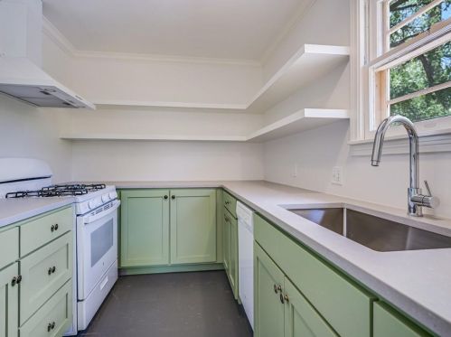 3403 Duval Rd, Austin TX  78705 exterior