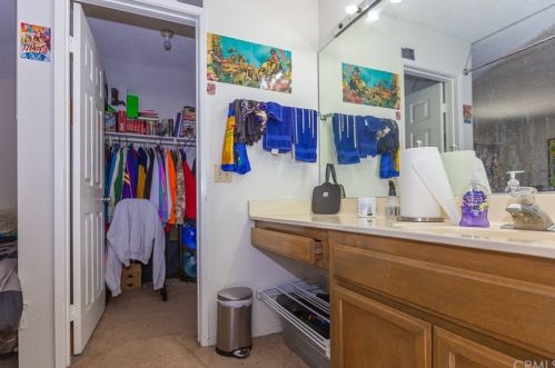 1042 Walnut St, Tustin CA 92780-4642 exterior