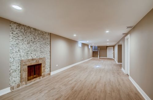 1757 71st Pl, Chicago IL  60649-2308 exterior