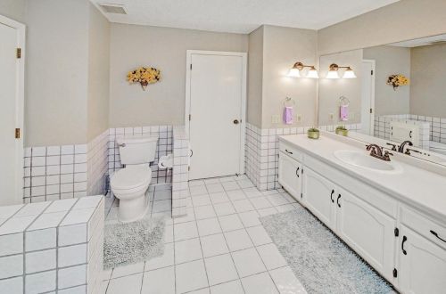 5652 Deer Trl Pt, Saint Paul MN 55118-2750 exterior