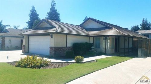 3809 Rainier Ct, Bakersfield, CA 93312-3932