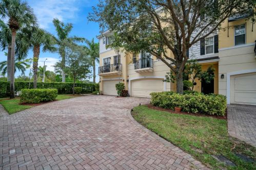 546 39th Cir, Boca Raton, FL 33431-5706