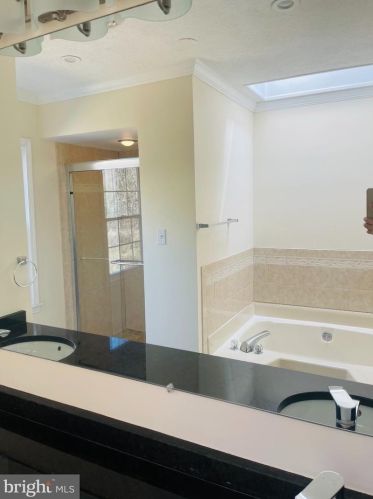 438 Northwest Dr, Silver Spring MD 20901-1435 exterior