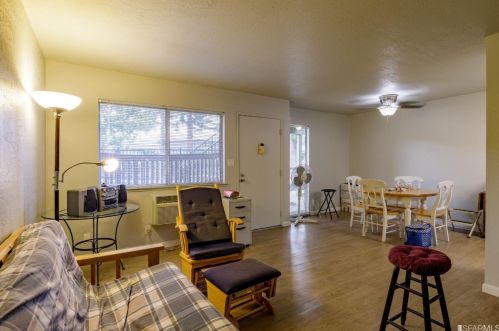 1050 Oak Grove Rd, Concord CA 94518-3254 exterior