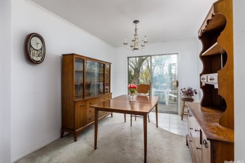 16 Barclay St, Huntington Station NY 11746-2619 exterior