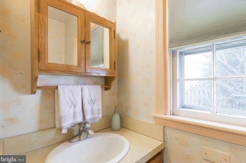 10 Meetinghouse Ln, Media PA 19064-1206 exterior