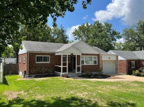 9562 Ldg Pole Ln, Saint Louis MO 63126-2160 exterior