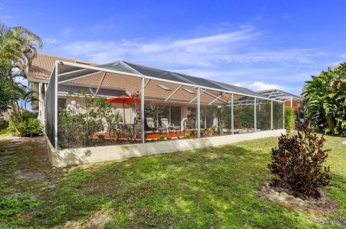 268 Countryside Dr, Naples FL 34104-6722 exterior