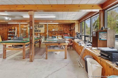 79 Commerce Ave, Killingly CT 06239-2804 exterior