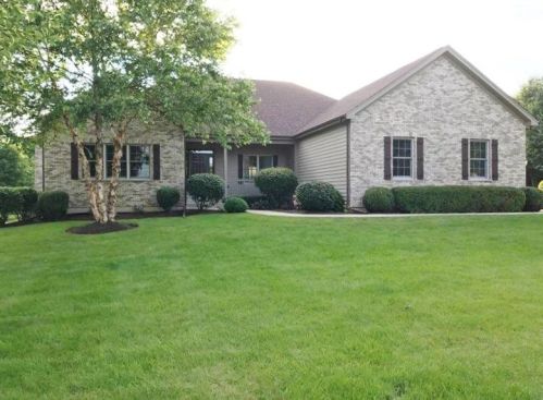 2203 Timberline Trl, Bull Valley IL 60098-8759 exterior