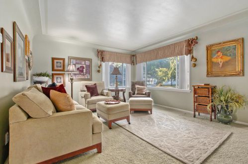 2085 Madalene Ave, Meskegon MI 49442-3815 exterior