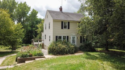 6335 Bailey Rd, Saint Paul, MN 55129-2501