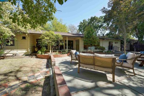 1014 San Miguel Rd, Concord CA 94518-2054 exterior