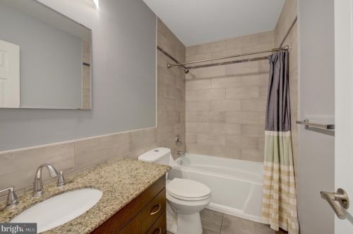 1323 17 St, Philadelphia PA 19121-5041 exterior