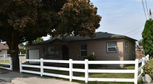 1432 Orch Ave, Wenatchee WA  98801-1735 exterior