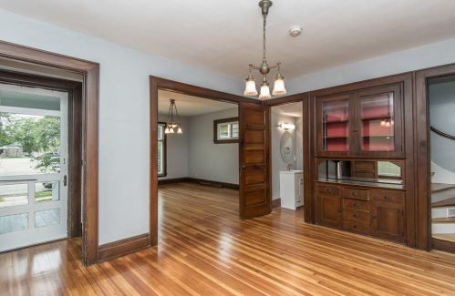 113 8th St, Watertown, WI 53094-3937