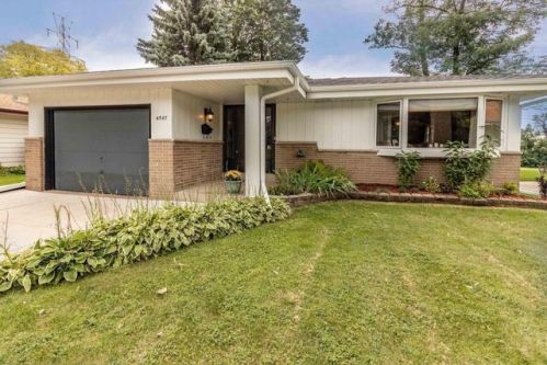 4547 Tesch Ave, Milwaukee WI  53220-2726 exterior