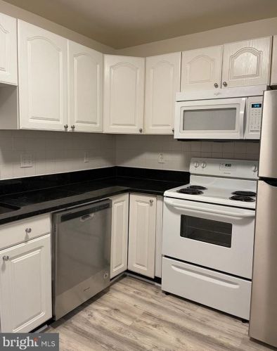 1632 Westwind Way, Mc Lean VA  22102-1604 exterior