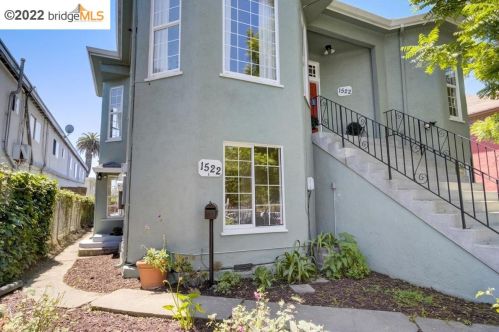 1522 Harmon St, Berkeley CA 94703-2415 exterior
