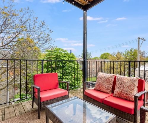 1923 Chicago Ave, Chicago IL 60622-5644 exterior