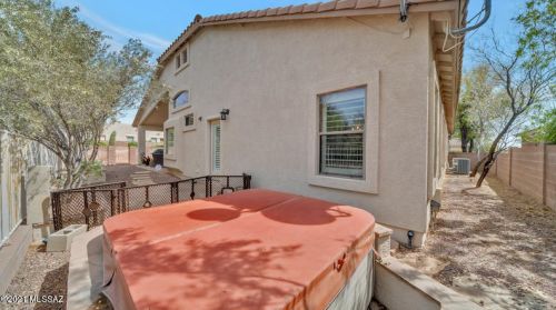 5158 Louis River Way, Tucson AZ  85718-4751 exterior