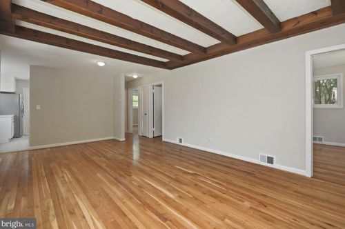 10300 Insley St, Silver Spring MD  20902-4931 exterior