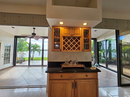 6516 Ilex Cir, Naples FL 34109-6855 exterior