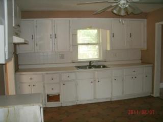 2236 National Ave, Springfield MO  65803-4133 exterior