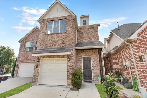 18201 Frankford Lakes Cir, Dallas, TX 75252-7947