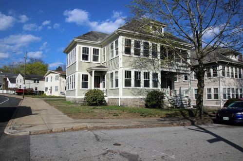 5 Alice Ave, Woonsocket, RI 02895-5701