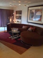 9725 Ohern Plz, Omaha, NE 68127-2207