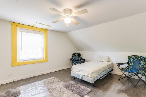 3746 2nd Ln, Milwaukee WI 53212-1516 exterior