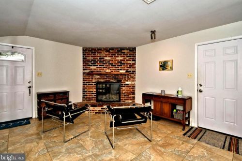 200 Timber Jump Ln, Media PA 19063-1131 exterior