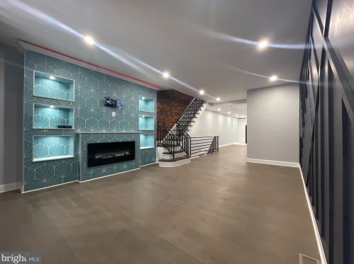 1617 Allengrove St, Philadelphia PA  19124-2729 exterior