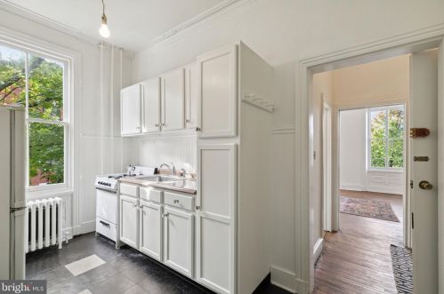 601 18 St, Philadelphia PA 19140-1013 exterior